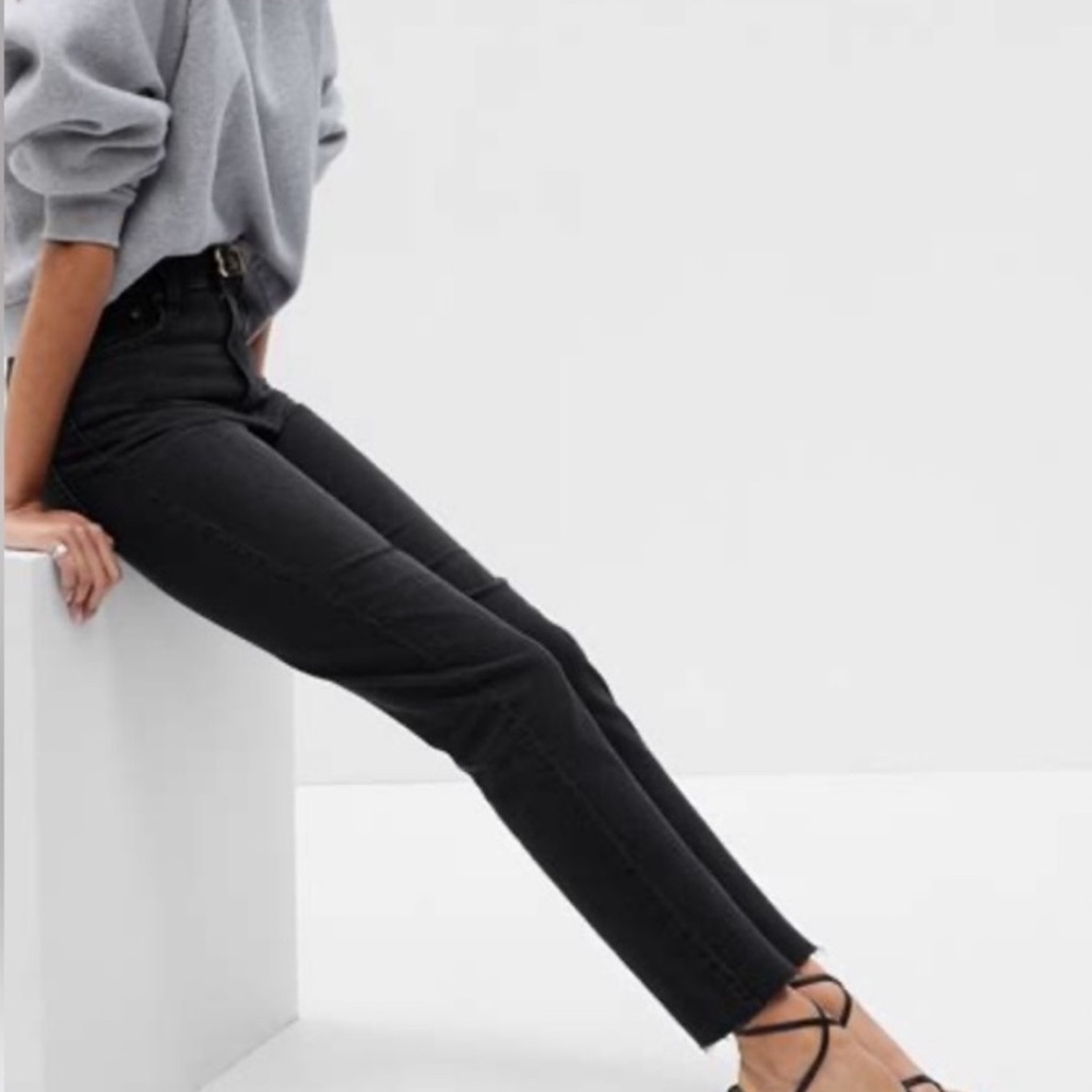 NWT GAP Sky High Rise Cheeky Straight Jeans